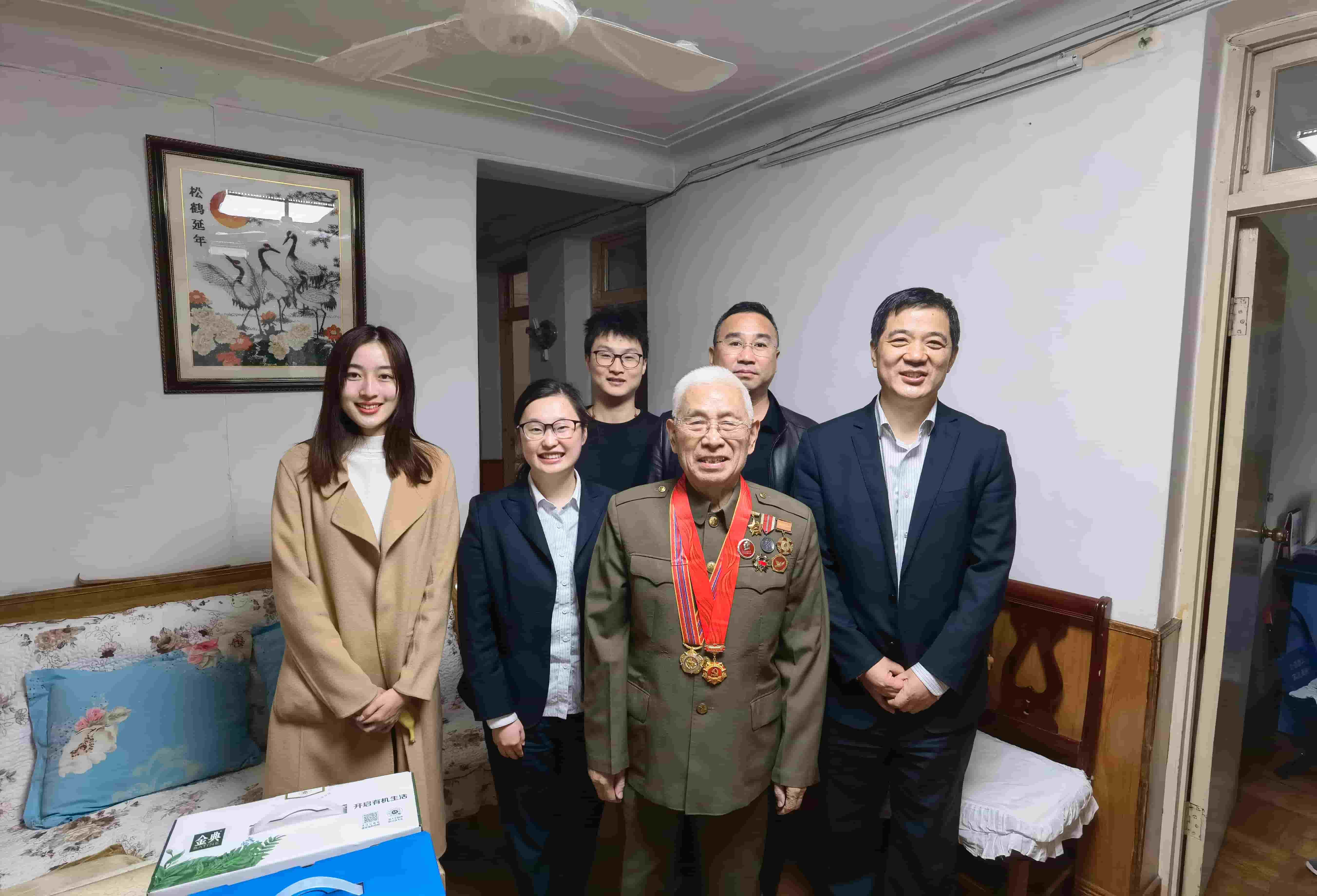 freecompress-2021年11月19日，开云电子_开云电子（中国）联合合肥市军队离退休干部第四干休所党支部，看展“忆党史、悟初心、担使命”主题活动